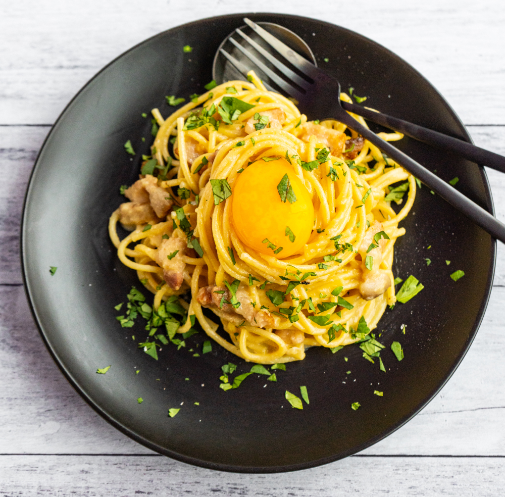 Bacon and Egg Spicy Carbonara Pasta